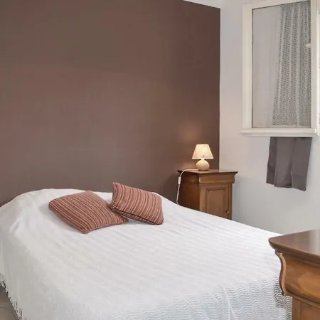 Holiday home Six Bedroom Holiday In Speluncato