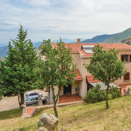 Six Bedroom Holiday In Speluncato Casa vacanze